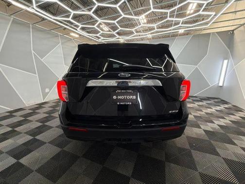 Black 2022 Ford Explorer Base