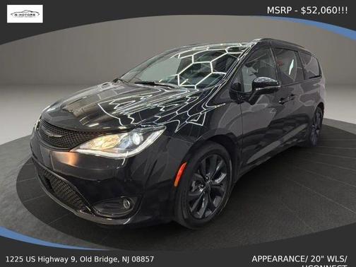 Black 2020 Chrysler Pacifica Limited