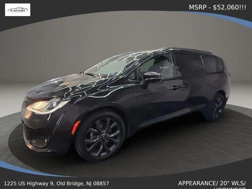 Black 2020 Chrysler Pacifica Limited