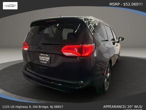 Black 2020 Chrysler Pacifica Limited