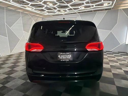 Black 2020 Chrysler Pacifica Limited