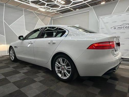 2017 Jaguar XE 25t Premium