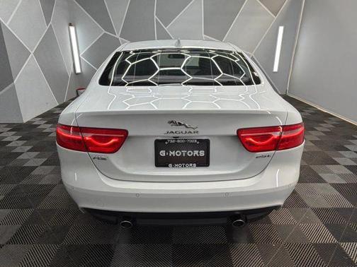 2017 Jaguar XE 25t Premium