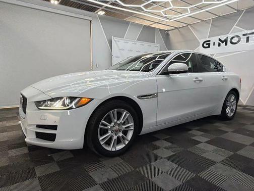 2017 Jaguar XE 25t Premium