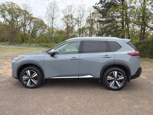 Boulder Gray Pearl 2023 Nissan Rogue SL