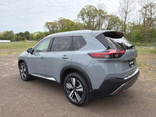 Boulder Gray Pearl 2023 Nissan Rogue SL