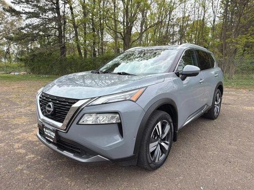 Boulder Gray Pearl 2023 Nissan Rogue SL