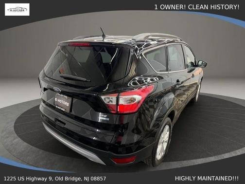 Black 2018 Ford Escape SE