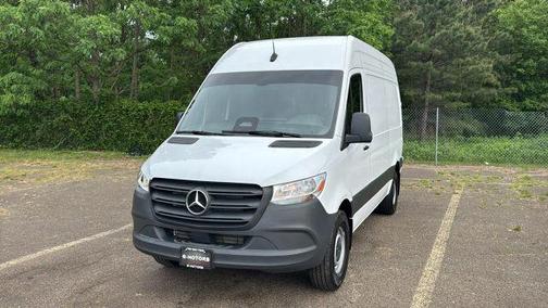 White 2025 Mercedes-Benz Sprinter 2500 ROOF W/144 WB