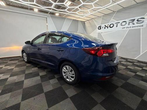 Blue 2019 Hyundai ELANTRA SE