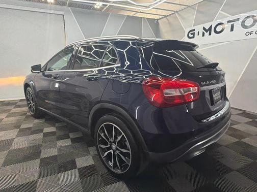 2017 Mercedes-Benz GLA 250 Base