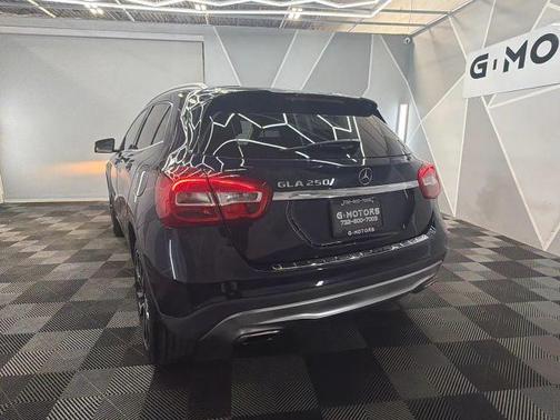 2017 Mercedes-Benz GLA 250 Base