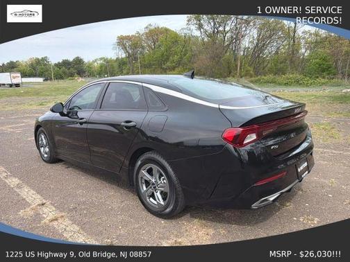 Black 2022 Kia K5 LXS
