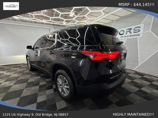 Black 2022 Chevrolet Traverse LT Leather