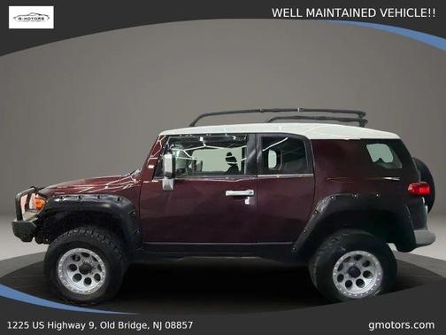 Maroon 2007 Toyota FJ Cruiser