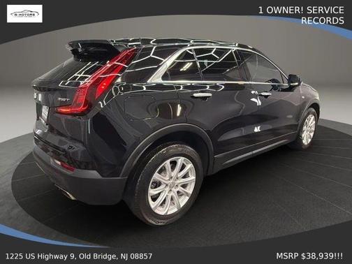 Black 2022 Cadillac XT4 Luxury