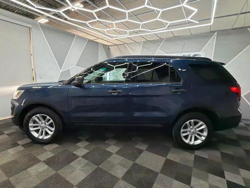 Blue 2017 Ford Explorer Base