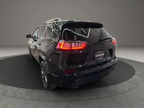 Black 2019 Jeep Cherokee Limited