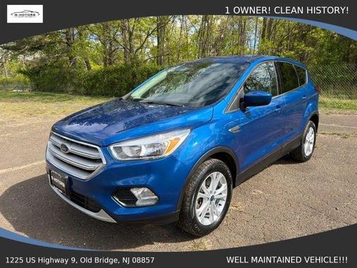 Blue 2019 Ford Escape SE