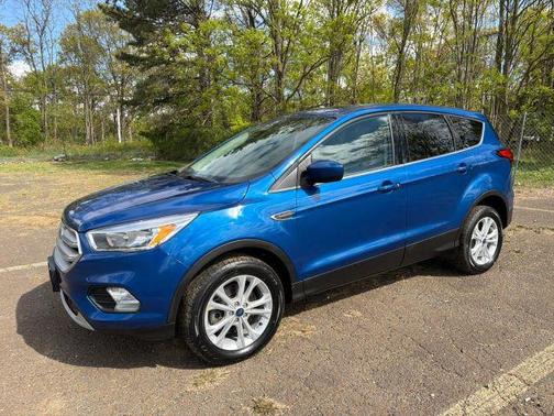 Blue 2019 Ford Escape SE