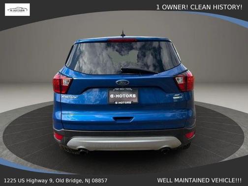 Blue 2019 Ford Escape SE