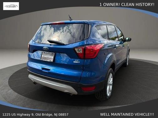 Blue 2019 Ford Escape SE