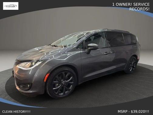Gray 2020 Chrysler Pacifica Touring