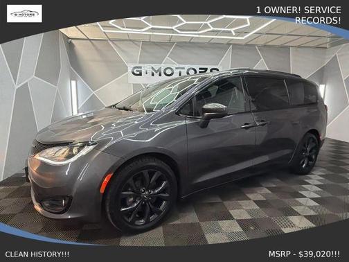 Gray 2020 Chrysler Pacifica Touring