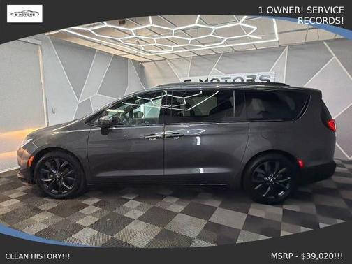 Gray 2020 Chrysler Pacifica Touring