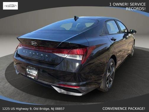 Black 2023 Hyundai ELANTRA SEL
