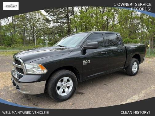 Black 2019 RAM 1500 Classic SLT