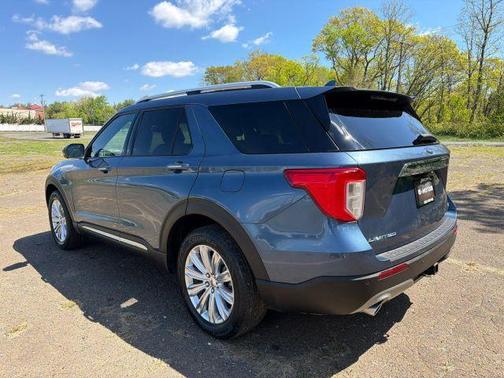 Blue 2020 Ford Explorer Limited