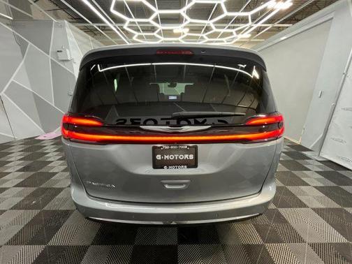 2021 Chrysler Pacifica Touring-L
