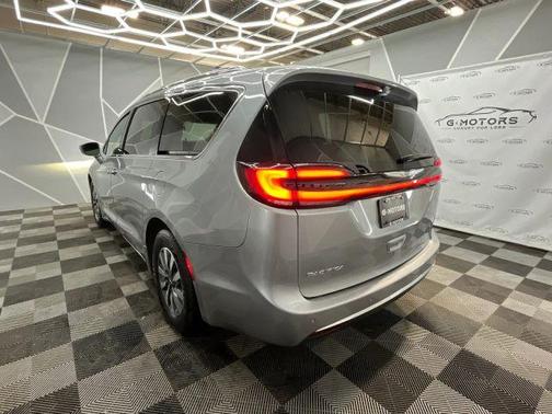 2021 Chrysler Pacifica Touring-L