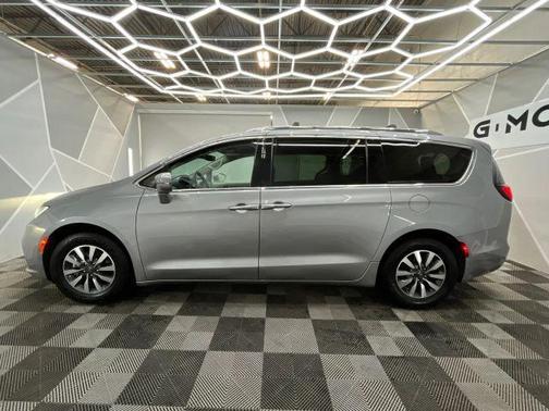 2021 Chrysler Pacifica Touring-L