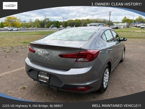 Gray 2019 Hyundai ELANTRA SE