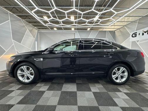 2015 Ford Taurus SE