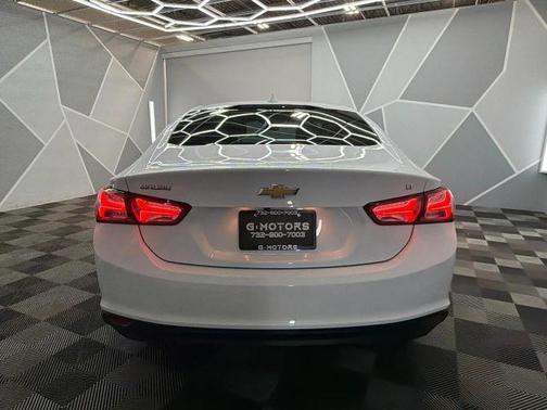 White 2022 Chevrolet Malibu LT
