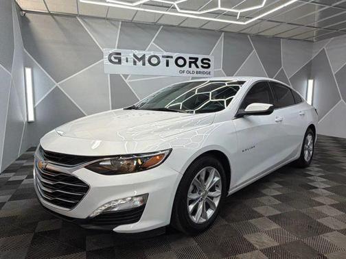 White 2022 Chevrolet Malibu LT