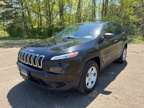Black 2017 Jeep Cherokee Sport