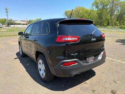 Black 2017 Jeep Cherokee Sport
