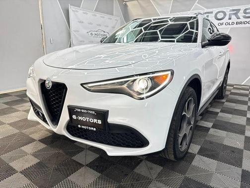 2021 Alfa Romeo Stelvio Base