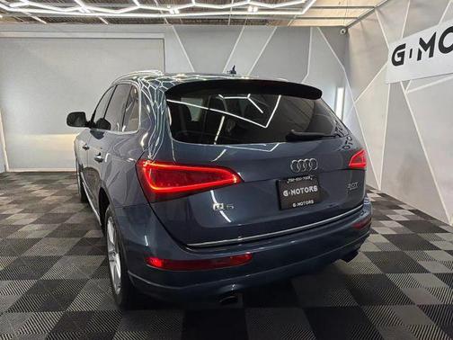 Utopia Blue Metallic 2017 Audi Q5 2.0T Premium Plus