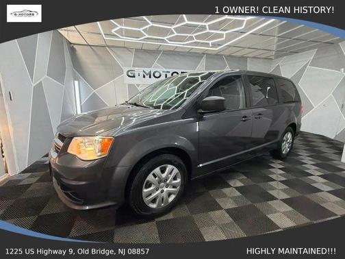 Gray 2018 Dodge Grand Caravan SE