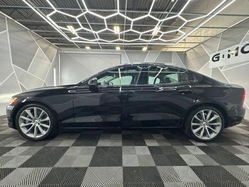 2020 Volvo S60 T6 Momentum
