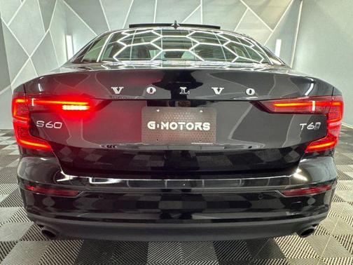 Black 2020 Volvo S60 T6 Momentum