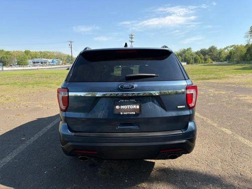Blue 2018 Ford Explorer Base