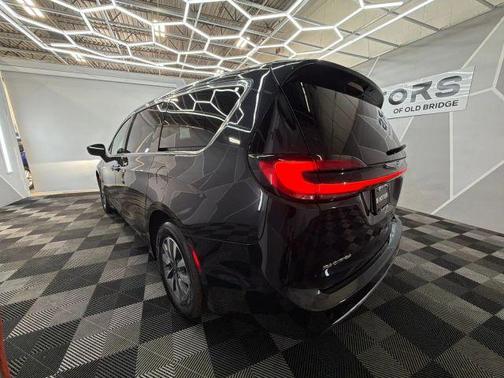 Black 2023 Chrysler Pacifica Hybrid Touring L