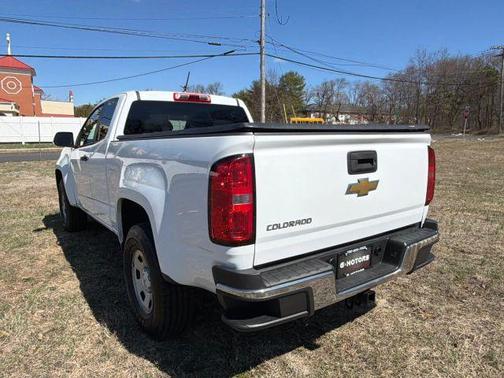 White 2019 Chevrolet Colorado WT