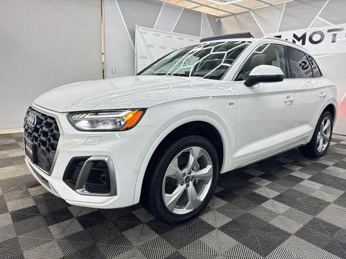 2022 Audi Q5 45 S line quattro Premium